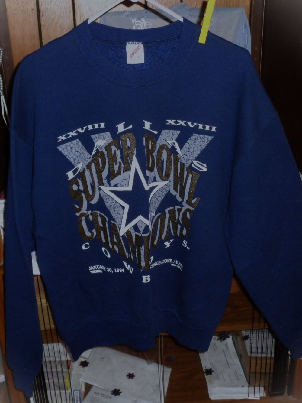 RARE-NEW ORIGINAL SUPERBOWL 28 DALLAS COWBOYS CHAMPIONS SWEATSHIRT,SZ LARGE-